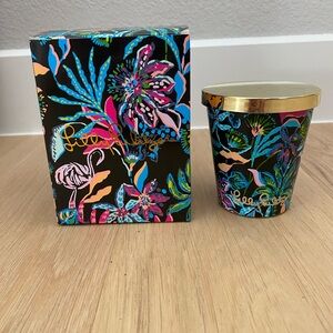 Lilly Pulitzer 8 oz candle New in Box